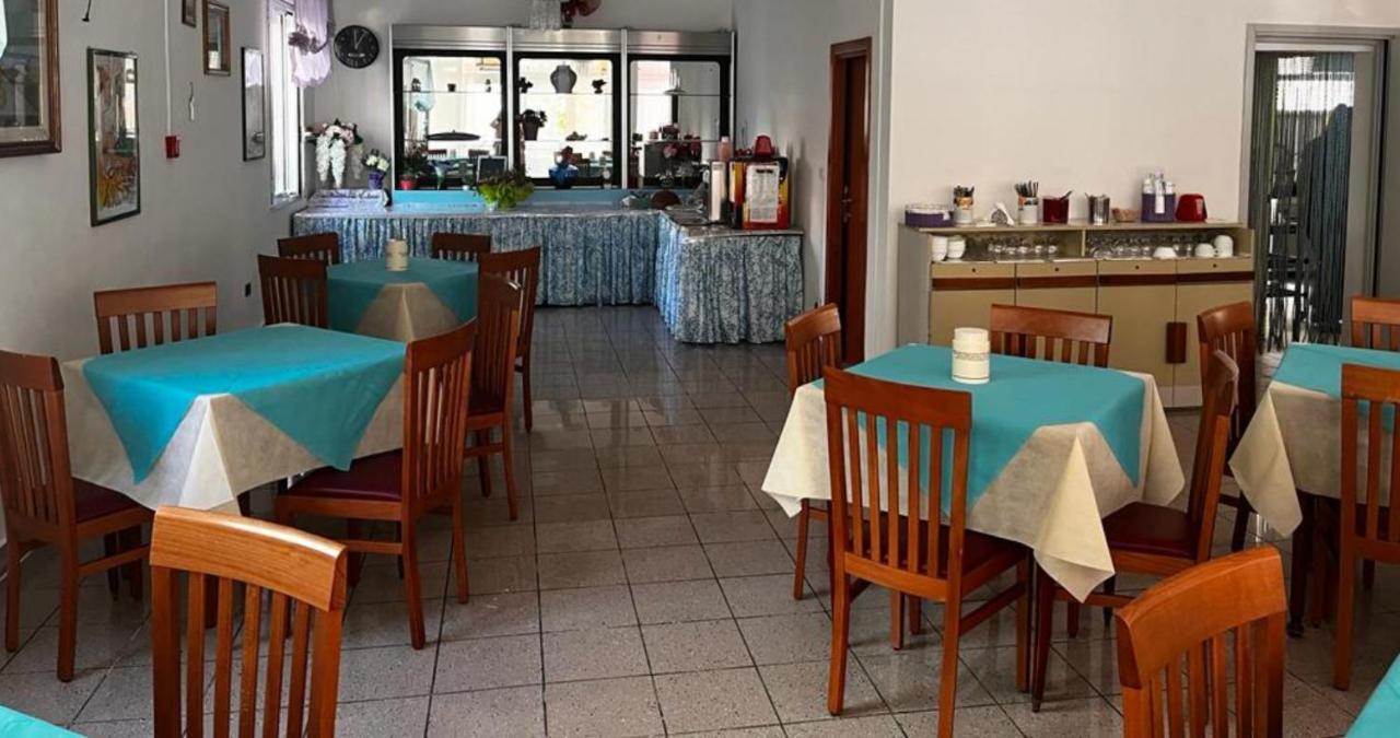 Hotel Due Gemelle Rimini Zewnętrze zdjęcie