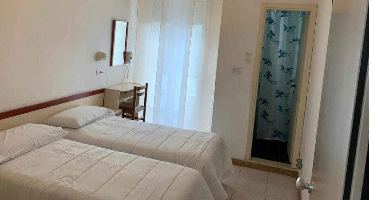 Hotel Due Gemelle Rimini Zewnętrze zdjęcie
